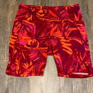 ALL IN MOTION HIGH RISE BIKER SHORTS NWOT MEDIUM